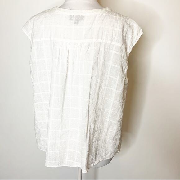 ModCloth Swiss dot window plane white blouse - Picture 5 of 10